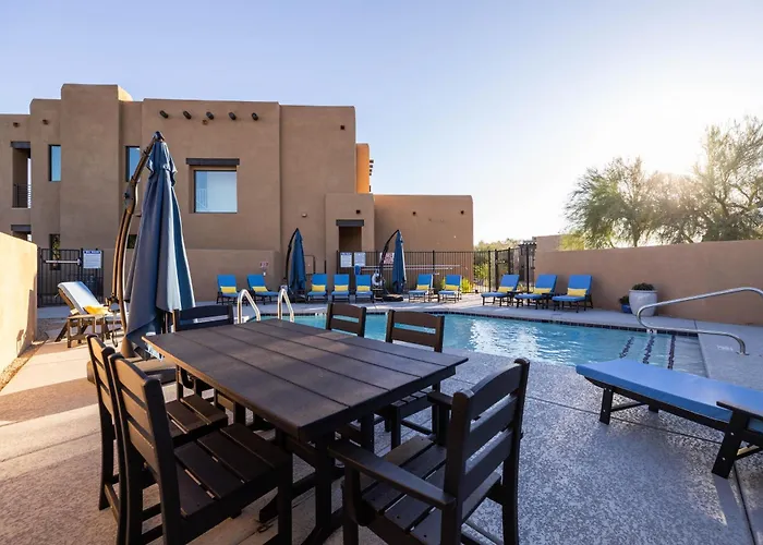3 Bedrooms * Scottsdale